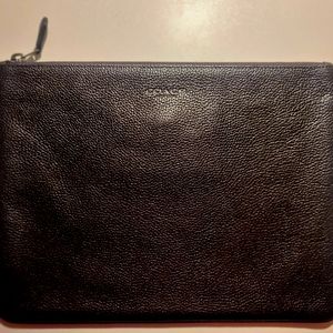 Coach Zipper pouch